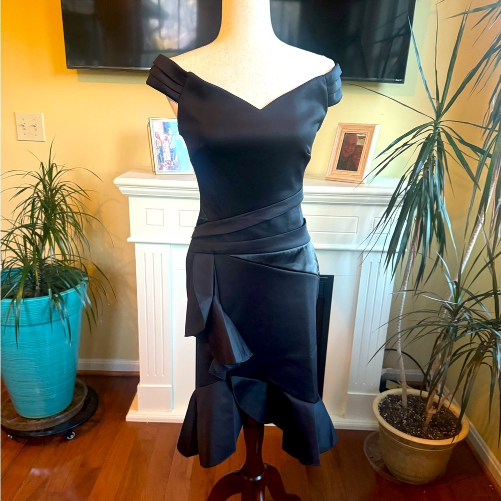 NWT size small Venus black ruffled dress